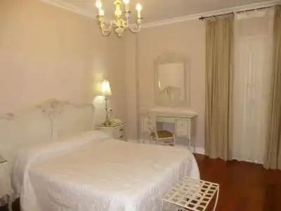Le Petit Paris - 32