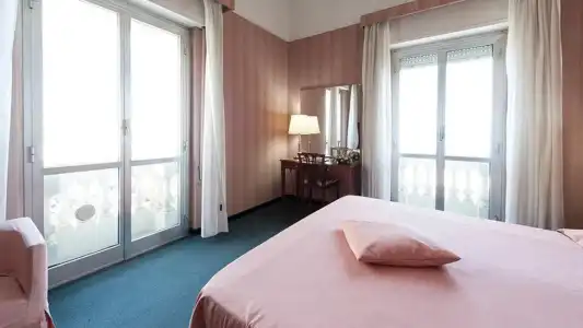 Esplanade - 31