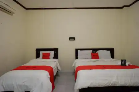 RedDoorz @ Citra Indah - 2