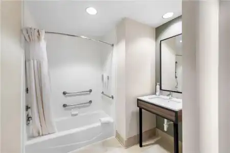 Hilton Garden Inn Overland Park - 95