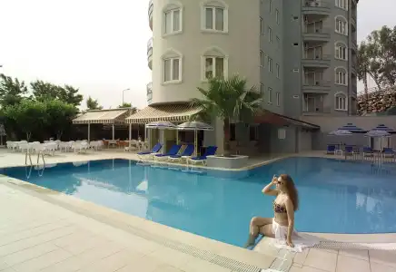 Eva Beach - 1