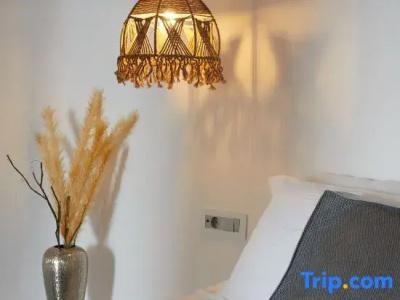 Allure Breeze Suites - 212