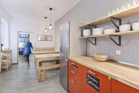 Old Town Hostel - 14