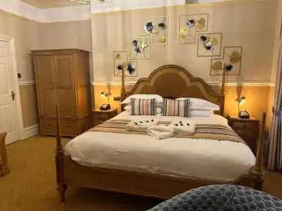 Chester House Guest House - 124