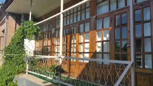 Gulnara Guesthouse - 1