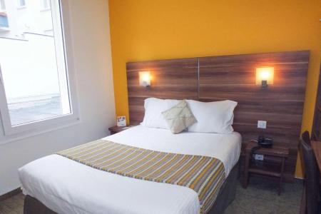 Cecil Metz Gare - 32