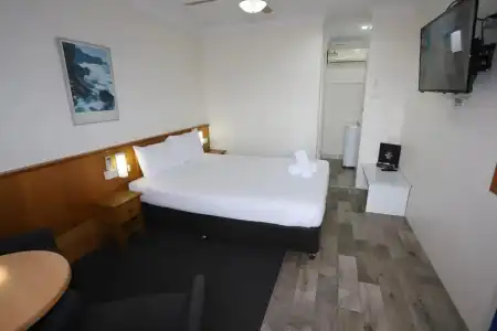 Reign Inn Newcastle - 32