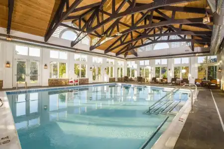 Dollywood's DreamMore Resort - 9