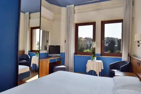 Carlton - 42