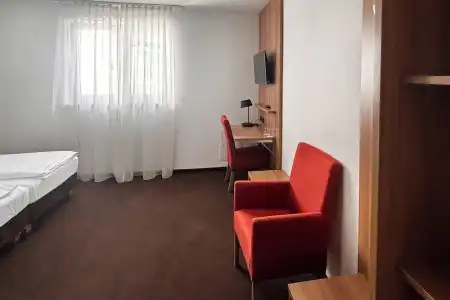 Garner Stuttgart - Zuffenhausen by IHG - 93