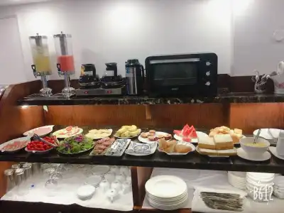 Vision Premier & Spa - 12