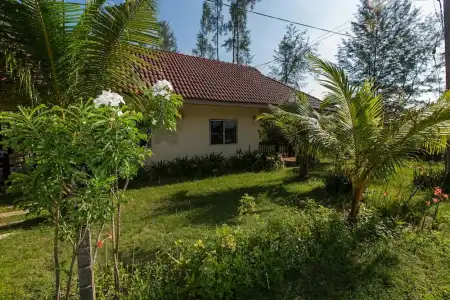 Pranee Beach Bungalows - 49