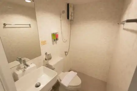 Nantra Ploenchit - 9
