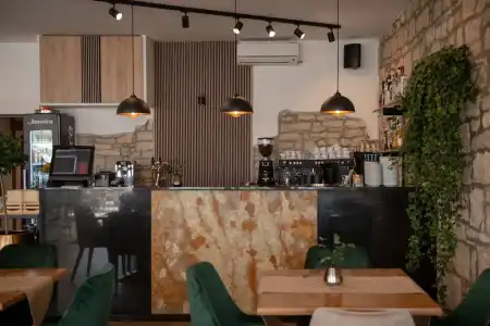 Marina - Restaurant - 26