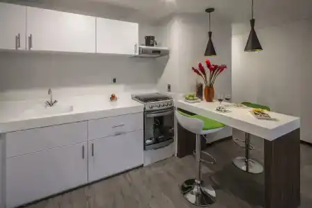FlowSuites WTC - 52