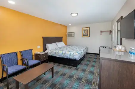 Cardinal Motel - 4