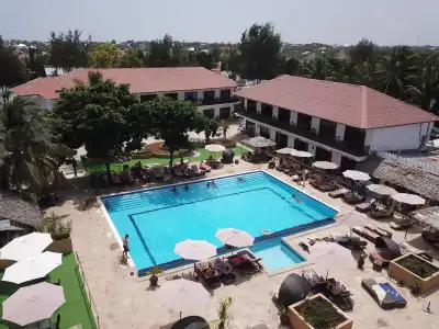 Amaan Beach Bungalows - 12