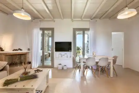 White Tinos Luxury Suites - 107