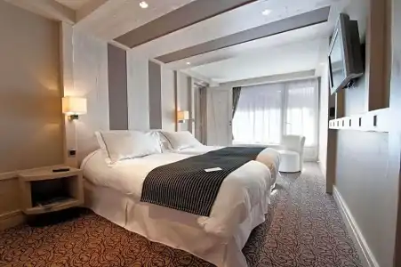 Hôtel les Sherpas - 83