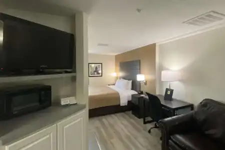 Quality Inn Branson - Hwy 76 Central - 45