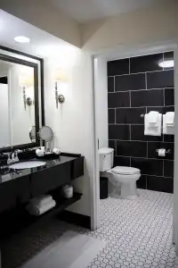 Inn at Pelican Bay - 57