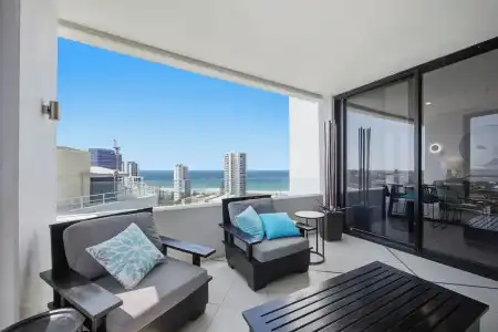 Aria Apartments - 620