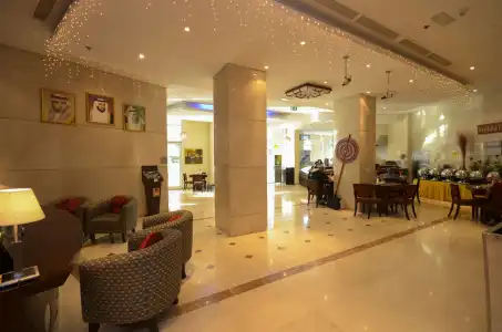 Parkside Suites Apartment - 19