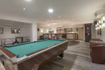Alpine Club - 20