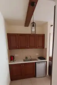 Lakis Court - 27