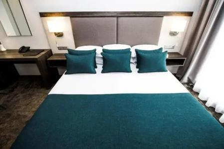 Best Western Plus Premium Inn - 43