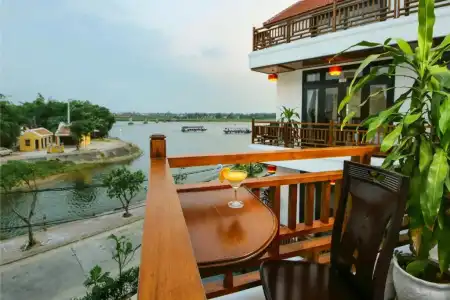 Threeway Riverside Villa - 20