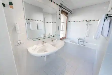 Ermitage au Lac - 9