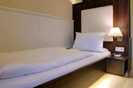 The Heidelberg Exzellenz - 27