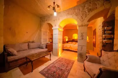 Serenus Cave Suites - 77