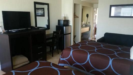 Driftwood Beach Motel - 185