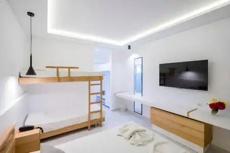 Lardos Bay - 36