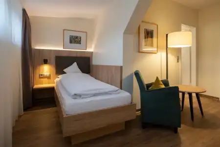 Niedersaechsischer Hof - 54
