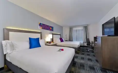 Holiday Inn Express San Diego Mission Valley - 3