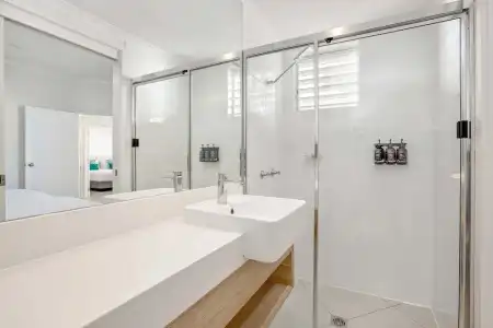 Mantra PortSea - 75
