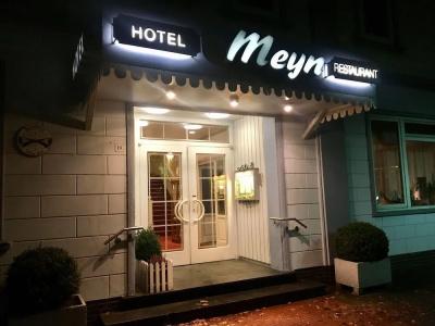 Meyn's Apartments & - 1