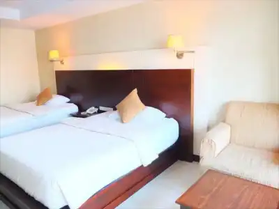 August Suites - 41