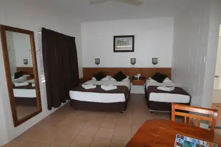 The Colonial Rose Motel - 3