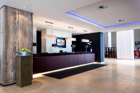 Hilton Dusseldorf - 1