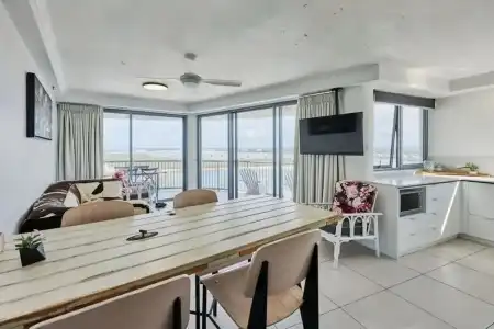 Centrepoint Holiday Apartments - 194