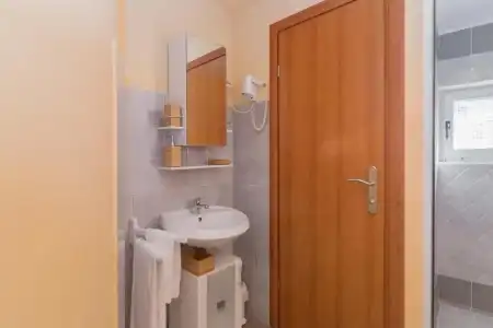 Stara šola - Oleander Resort - 9