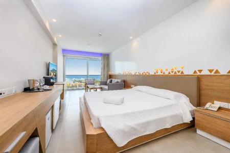 Tasia Maris Seasons - Adults Only - 126