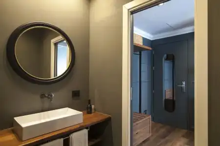 Seven Suites - 98