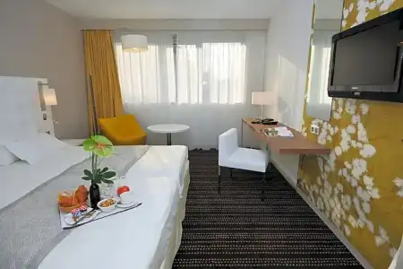Mercure Bourg En Bresse - 77