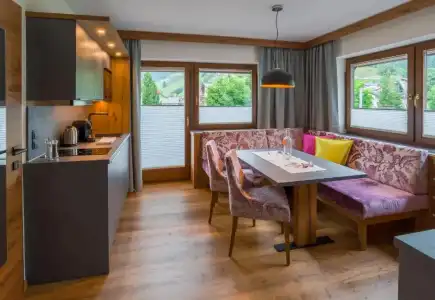 Hotel-Garni Jakober - 97