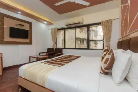 Mina International - 54